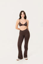 Calça Flare Contour | marrom