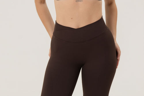 Calça Flare Contour | marrom