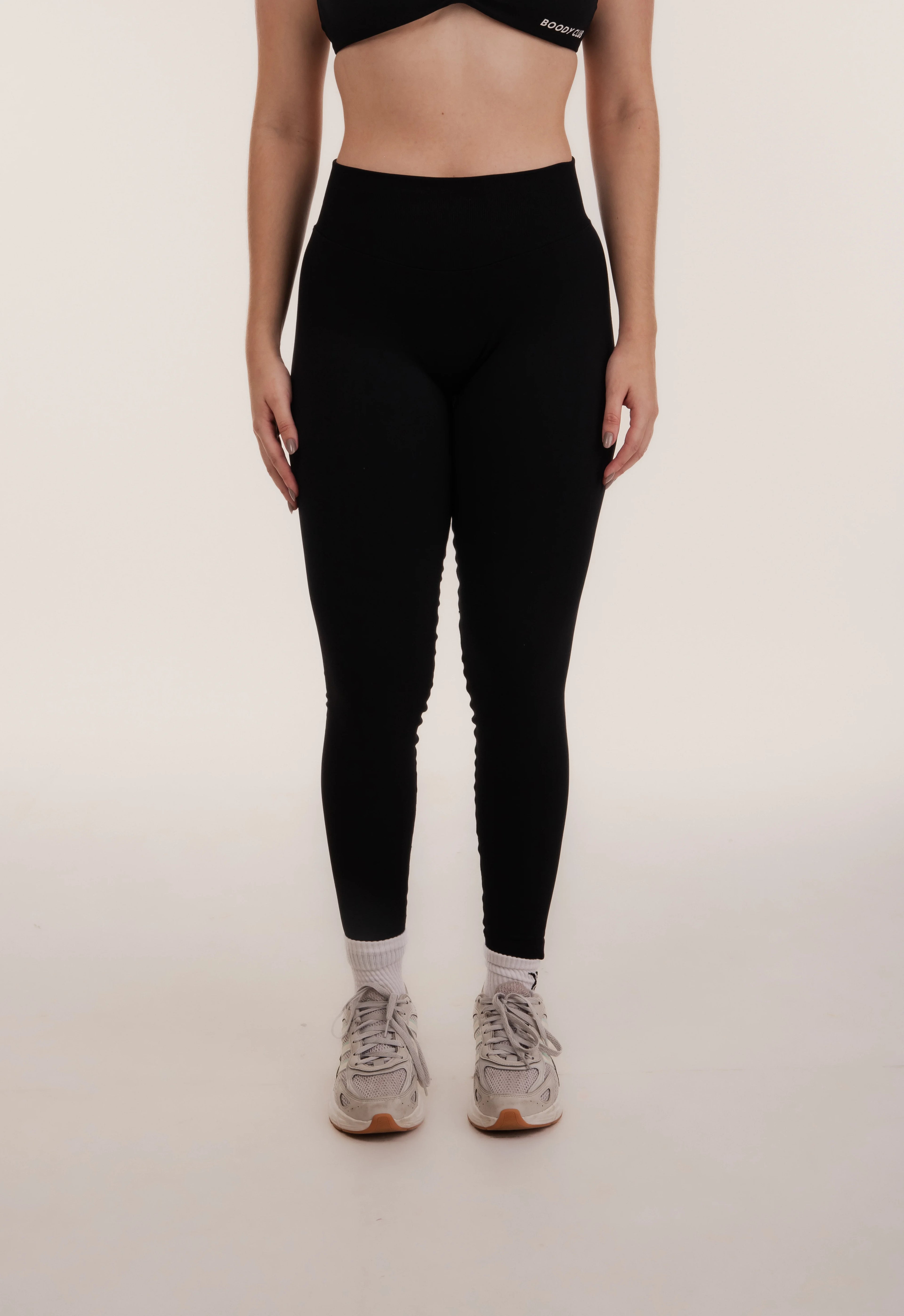 legging fitness seamless alta compressão, estilo gringo , 
lifting, empina bumbum na cor preto