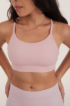 top reto fitness alças cruzadas esportivo, athlesuire, activewear, seamless/sem costura, sustenção media alta,
 na cor rosa

